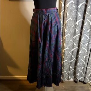 Jaeger London Vintage Full Length Plaid Taffeta Pleated Hem Maxi Skirt SZ 2